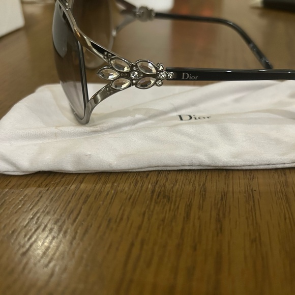 Dior Sunglasses With Case - Picture 3 of 6